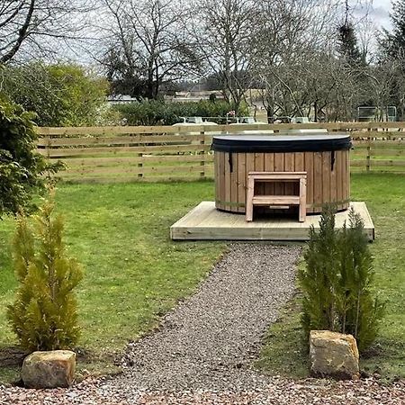 The Farmhouse, 6 Bed Property, Forres Eksteriør bilde