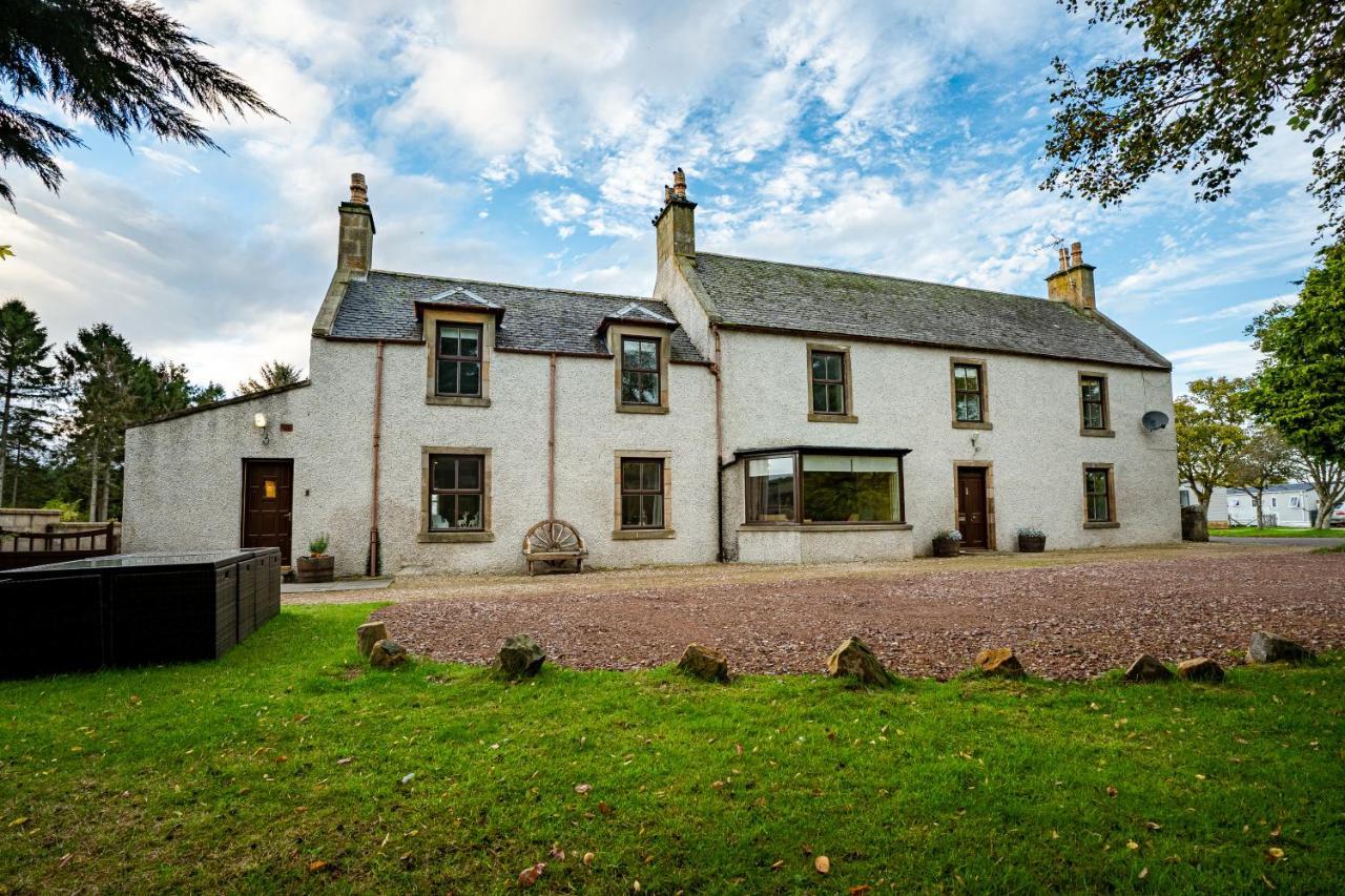 The Farmhouse, 6 Bed Property, Forres Eksteriør bilde